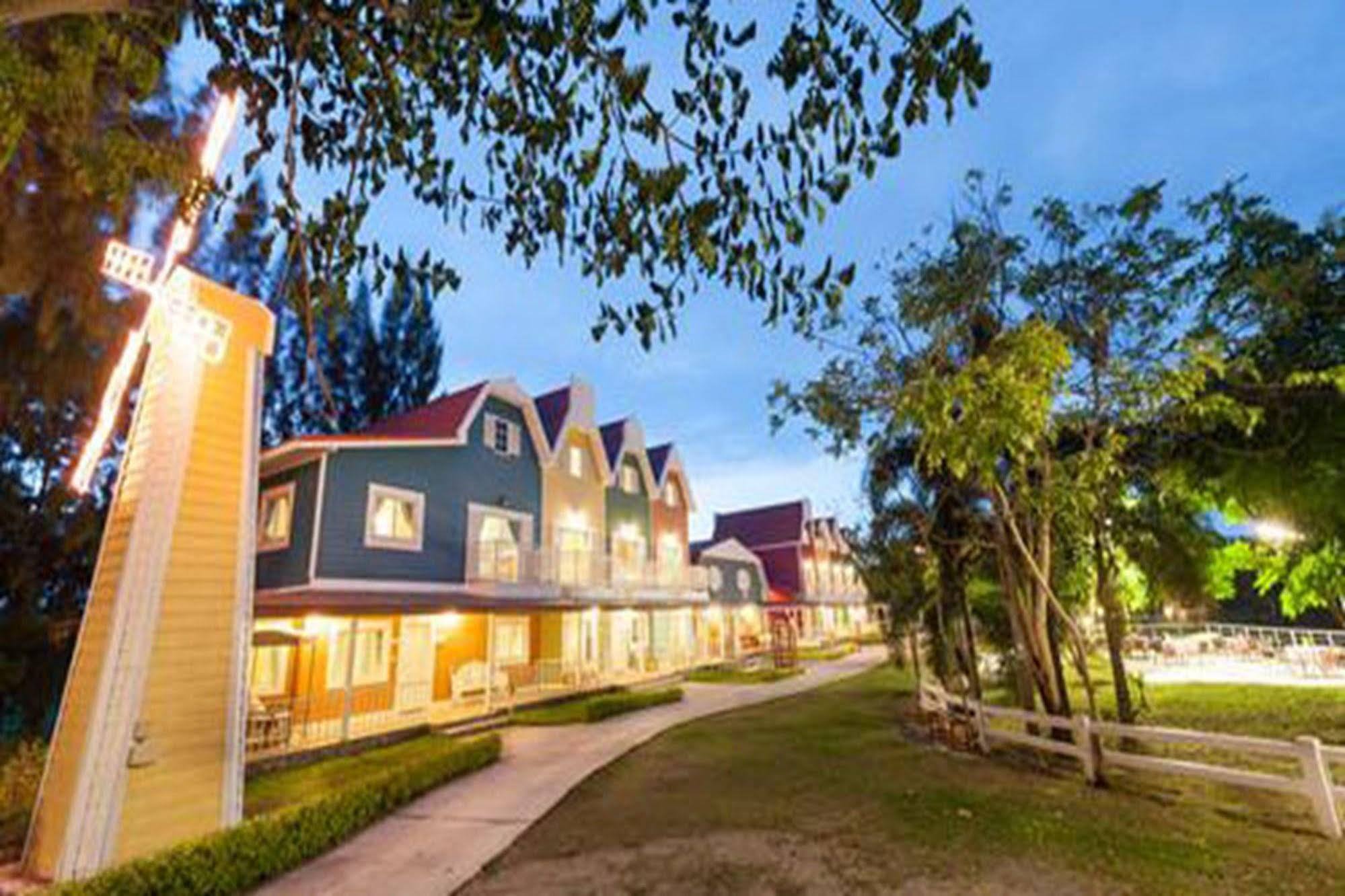 Belmont Village Pakchong Exterior photo